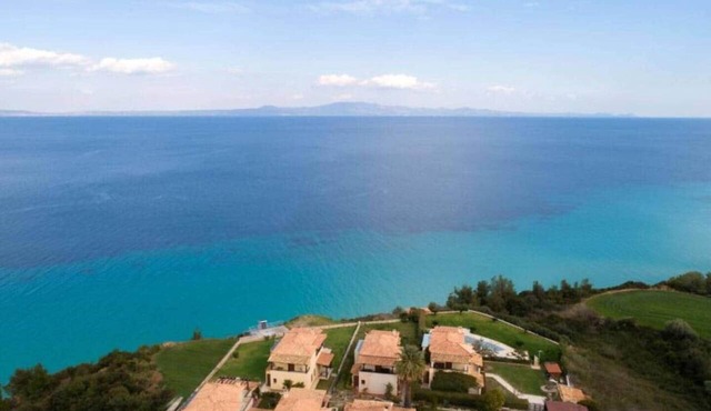Porto Thea Alexandra Shared Pool in Afytos