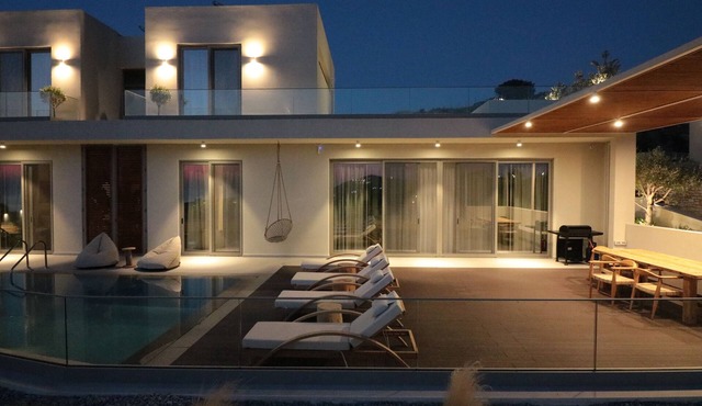 Private 4 bedroom Villa with private pool, above the sea! in Panormos in Rethymno