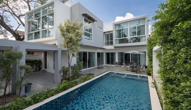 Private Pool Villa 6 Bedroom - La Vista Pool Villa in Chiang Mai