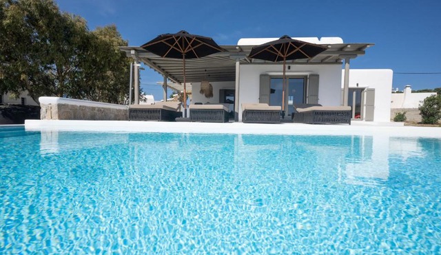 Private Villa Màou in Ano Mera