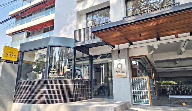 Q Space Sathorn - Narathiwas 18