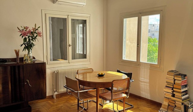 Quiet Designer Home, 2BR, Sunset Balcony Kypseli