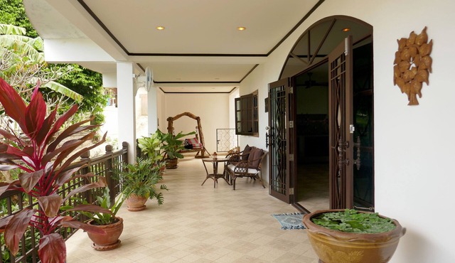 Quite Sea view Apartment in Villa Verde, exclusive with A/C.