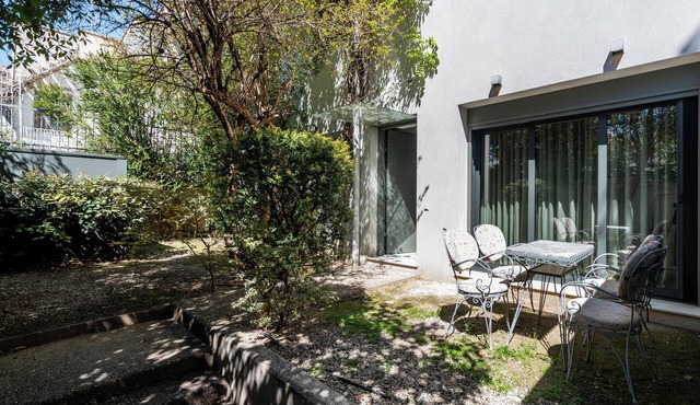 Rare Koukaki garden flat near Acropolis & metro