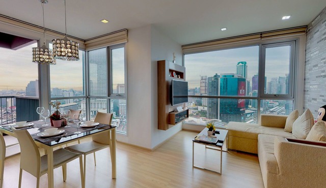 Rhythm Sathorn (UN10508)