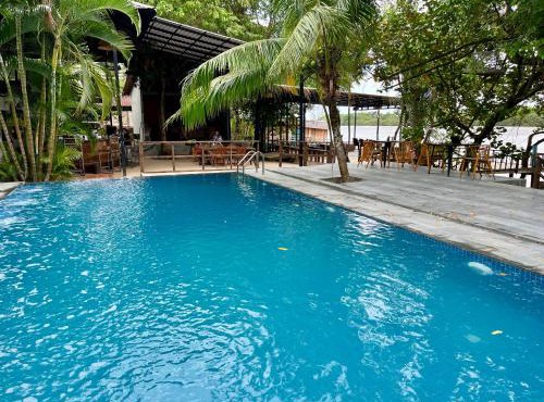 River Nest Hostel