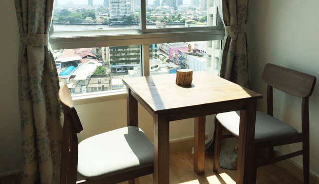 River view 42 sq.m.,BTS,Pool,wifi,A/C
