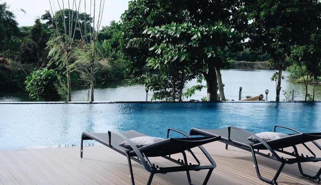 Riverawan Hotel