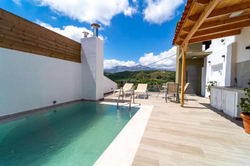 Riza apartment vith pool and Mountain View 2 in Agios Thomas