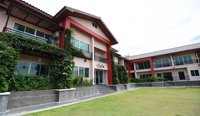 Rose Villa Resort