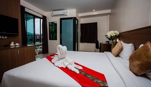 Royal Waves Hotel in Patong