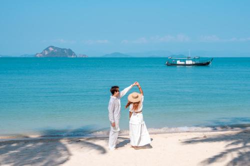 Royal Yao Yai Island Beach Resort