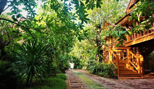 Ruenthai Boutique
