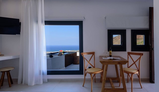 RyoLithos Suites in Santorini