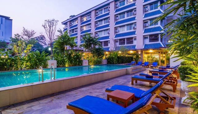 Sakulchai Place Hotel