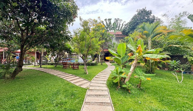 Sala Noble Two-Villa Retreat with 6-Bedrooms in Siem Reap-Share Swimming Pool