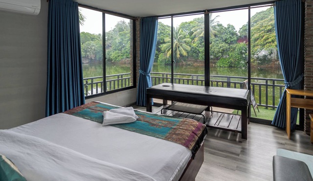 Samathi Lake Resort