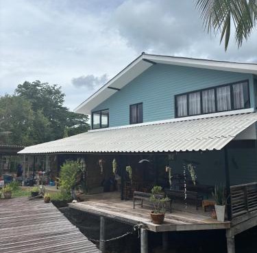 Sea view house, swimming pool