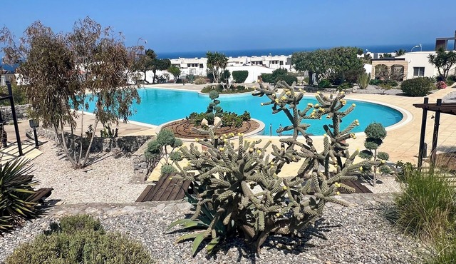 Sea View & Pool · 2BR · Esentepe in Esentepe