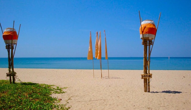 Sea view villa surrounded by rubber plantation and rainforest in a quiet setting