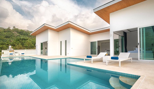 Secluded 3-BR pool villa - 5 min to beaches, restaurants