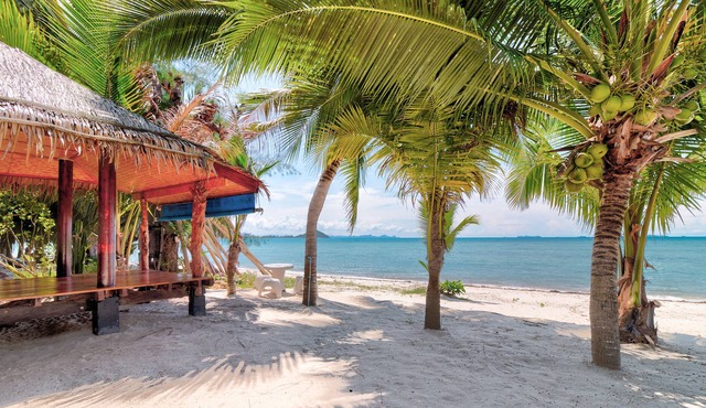 Secluded Beach Bungalow w/ WiFi & Kitchen -Standard A