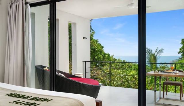 Serene Escape at Asia Blue Villa One - Your Luxurious 3-bed Villa Retreat Awaits in Ko Pha-ngan