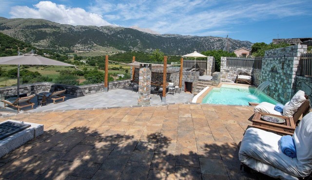 Serenity Cave Villa, Traditional Villas Askyfou