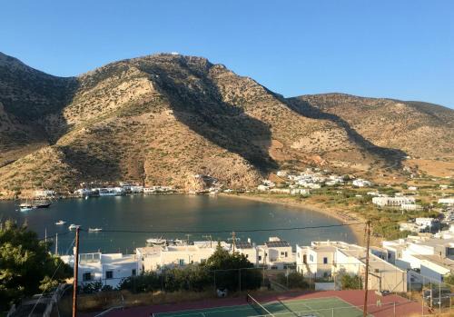 Sifnos Sunset in Kamares