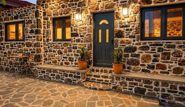 Sissy's Stone Apartments in Gáïa
