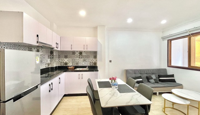 SKY Residence - 50m to Museum and Riverside