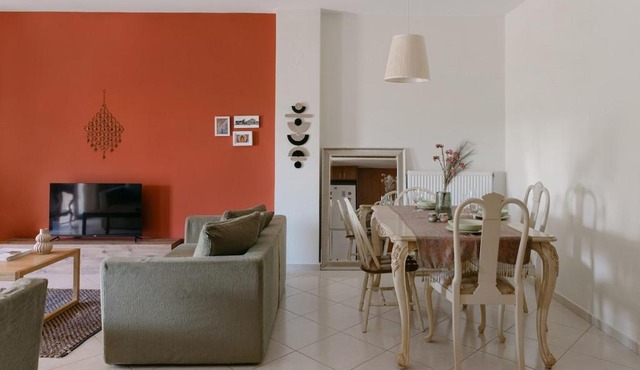 Soulhouse 2BR spacious home in Atsipopoulo by 8essentially in Atsipopoulo