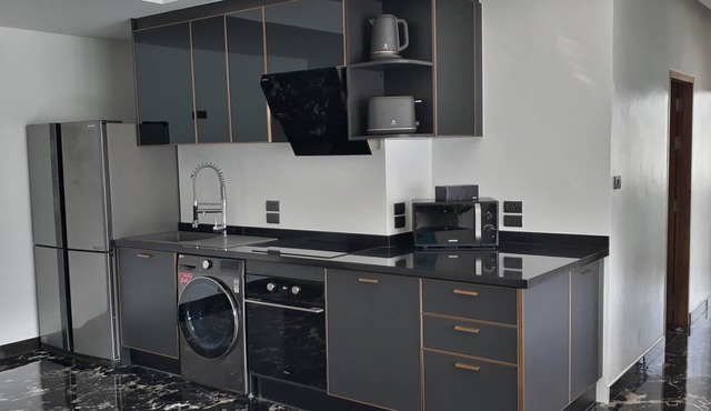 Spacious 4-bedroom apartment with WiFi, AC in fantastic LUXURY