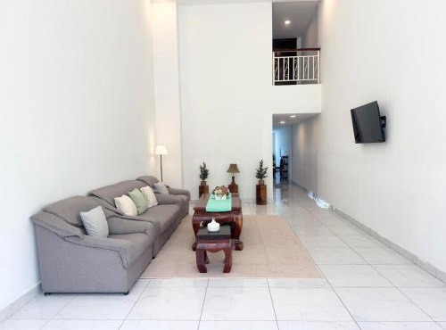 Spacious 5BR Townhouse in Central Phnom Penh