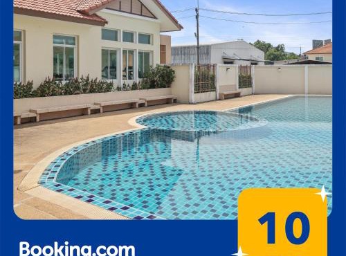 Spacious Private Villa 220m2 3BR Pool & Gym Award-Winning Host in Thalang