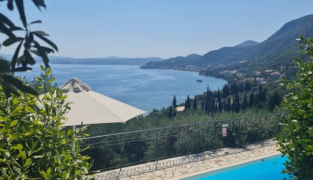 Spacious Villa with private pool and amazing views to the sea in Corfu