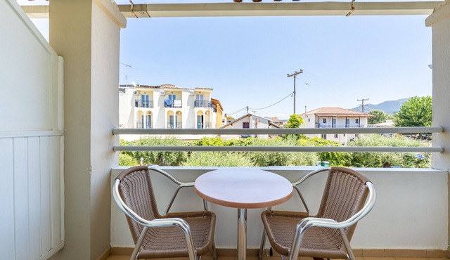 Studio 'Alexandros Studios 9' with Shared Pool, Wi-Fi and Air Conditioning in Roda