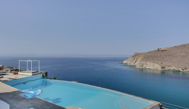 Studio Apartment "Blueros - Grey Suite" with Sea View, Private Pool & Wi-Fi in Syros