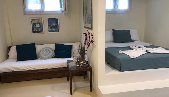 Studio Apartment 'Ktima Anases Zois - Eugenia Sgoura' with Balcony and Air Conditioning in Epanomi