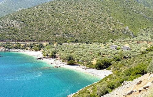 Stunning Home In Astros Arkadias With Wifi in Arkadiko Chorio