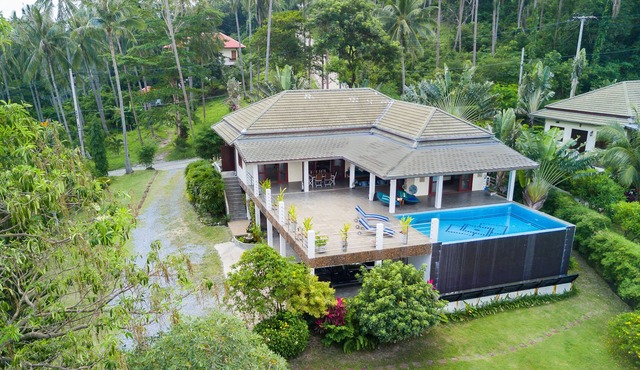 STUNNING KOH SAMUI VILLA, INFINITY POOL, SUNSET, NATURE, 1KM FROM THE BEACH