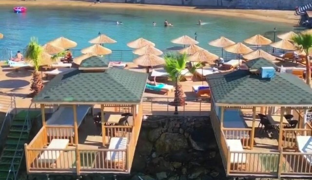 Stunning Private Villa - Beautiful Gardens & Pool in Girne