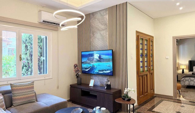 Stylish 2BR Stay Near Limassol Marina & City in Lemesos