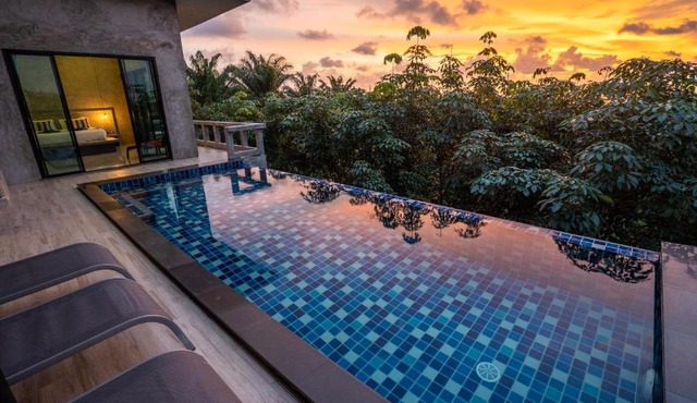 Stylish Pool Villa - 10 Mins Walk To The Beach