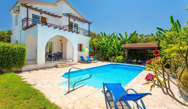 Sun Beach Villa Thio in Poli Crysochous