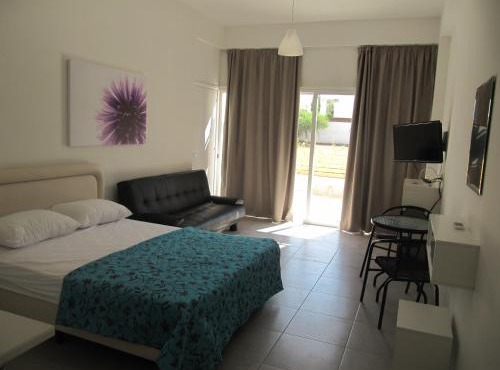 Sunny Holiday Apartments in Protaras