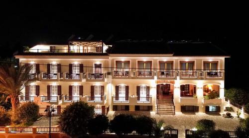 Sunrise Hotel in Ireon
