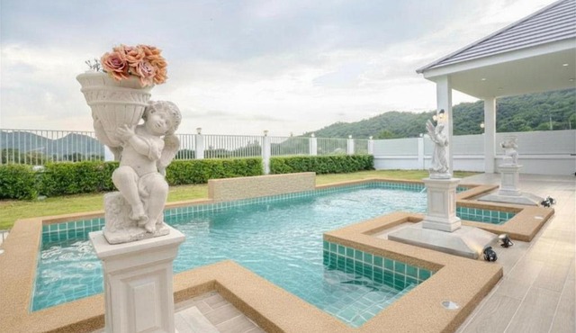 Supreme Private Villa with 4 Bedrooms and Nice Pool