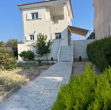 Swan Perdika House