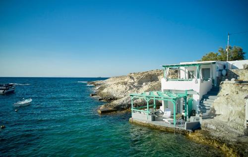 Terra Mare Suites in Agia Irini Milos
